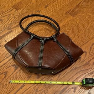 Elegant Brown Leather Handbag